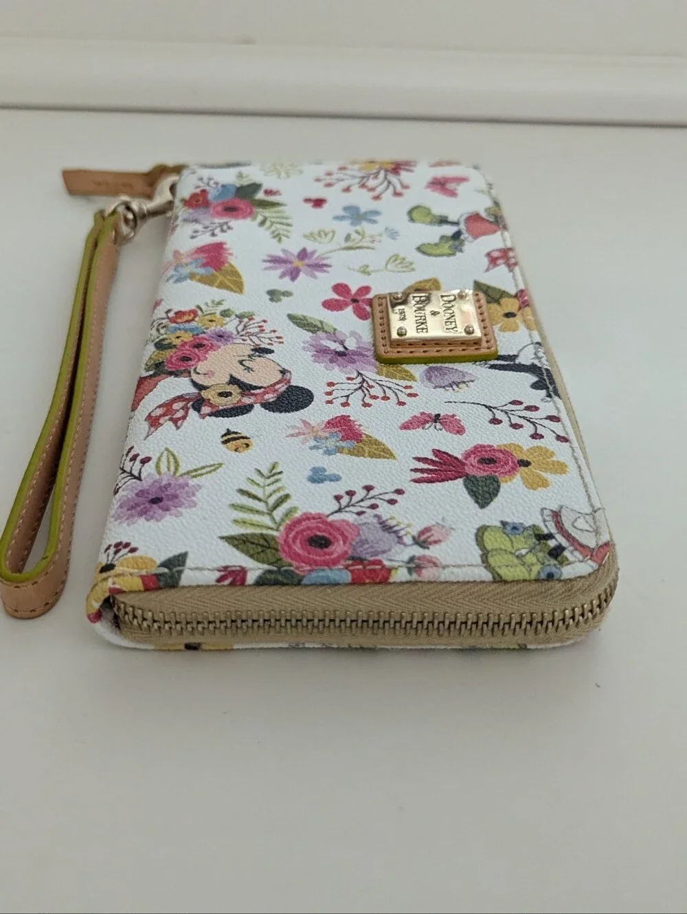 Dooney And Bourke X Disney Minnie Mouse Flower And Garden Wallet Wristlet